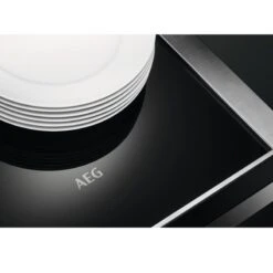AEG KDK911424M 14cm Warming Drawer - Black Glass & Stainless Steel 17 AEG KDK911424M 14cm Warming Drawer - Black Glass & Stainless Steel -Home Kitchen aeg kdk911424m plates on base top view