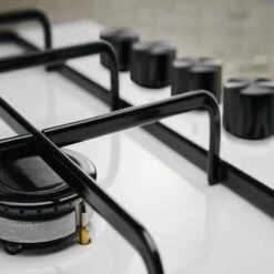 Electrolux KGS6404W 60cm GAS HOB - White -Home Kitchen e l electrolux kgs6404w lifestyle2