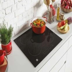 Hoover H500 HI642CWIFITT 60cm Induction Hob - Black Glass -Home Kitchen h o hoover hi642cwifitt lifestyle2