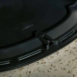 HOMCOM 1500W 4.5 Litre Air Fryer With Rapid Air Circulation - Black - 800-122V70 16 HOMCOM 1500W 4.5 Litre Air Fryer With Rapid Air Circulation - Black - 800-122V70 -Home Kitchen homcom 800122v70 close up view